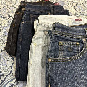 4 Pair Vintage Gloria Vanderbilt Jeans, Size 8 short